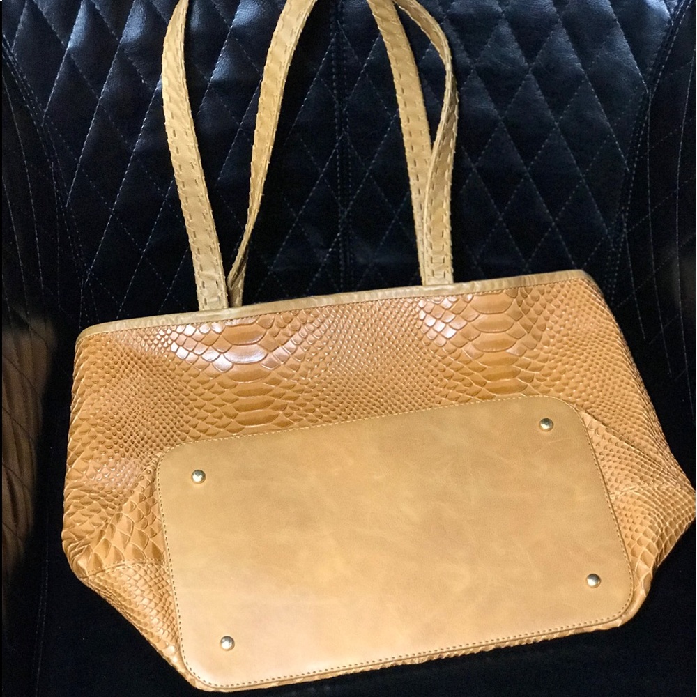GASPY Collection, Tracy Tote - Picture 7 of 7